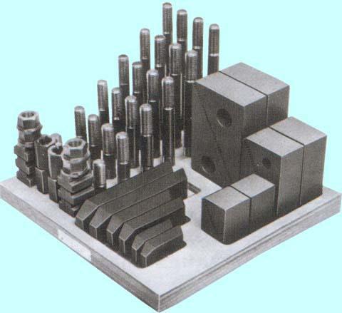 Набор клиновых ступенчатых прижимов из 50-ти предметов CNIC, паз17,7мм М16х2 на дер. подст. (YT-0408)