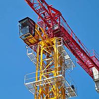 Монтаж башенного крана SANY SFT100 на объекте RIVIERA