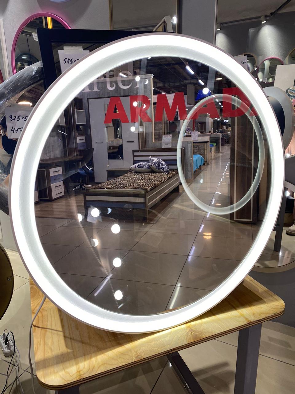 Круглое зеркало в белой раме из МДФ с внутренней парящей подсветкой d 600мм