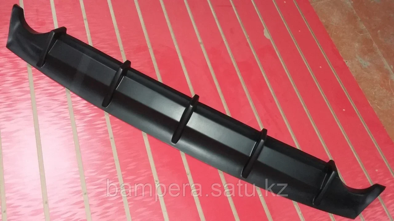 Диффузор заднего бампера под раздвоенный выхлоп (пластик) для Toyota Camry V55 - фото 2 - id-p101000182
