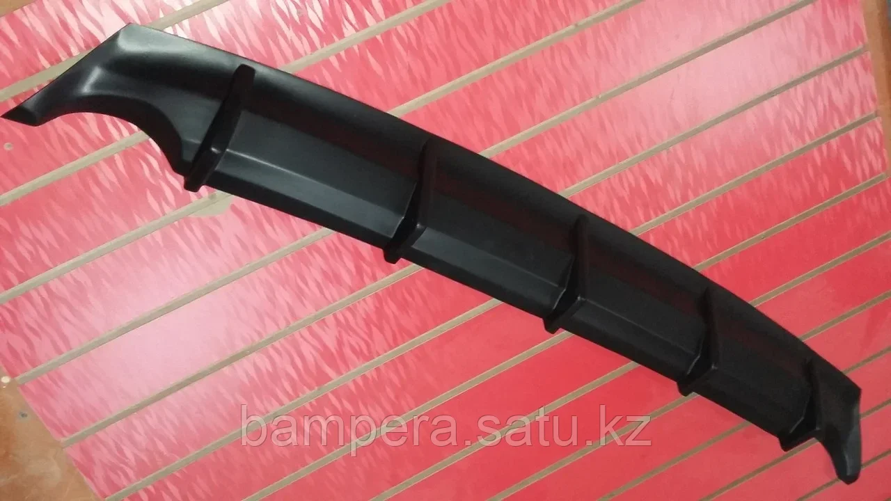 Диффузор заднего бампера под раздвоенный выхлоп (пластик) для Toyota Camry V55 - фото 4 - id-p101000182
