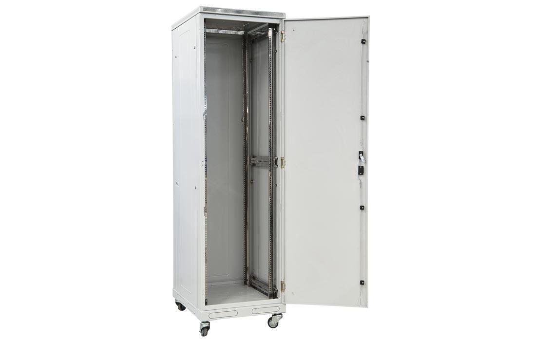 Шкаф телекоммуникационный напольный 19",18U(600x600), ШТ-НП-18U-600-600-М, передняя дверь металл ССД
