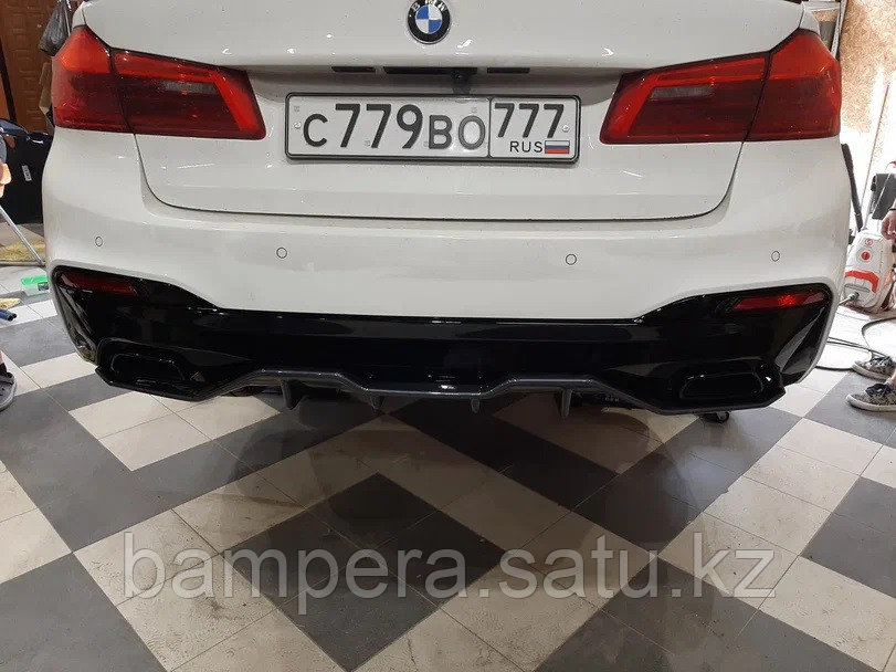 Диффузор заднего бампера "M Perfomance" 4 клыка (черный глянцевый пластик) для BMW 5 серии G30 2017-2020 - фото 2 - id-p101168670