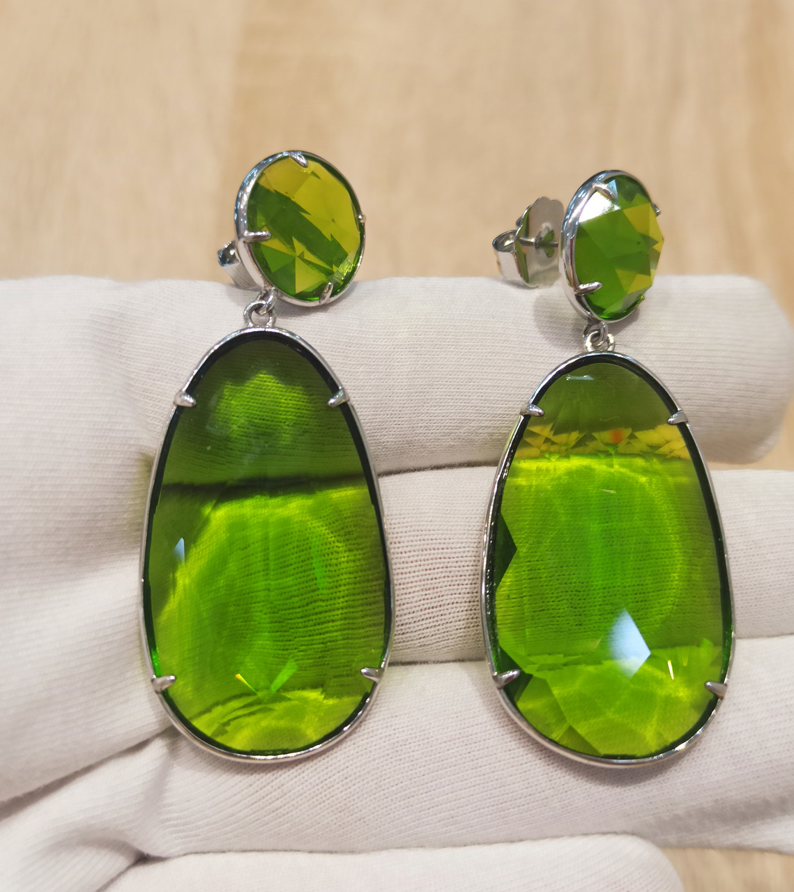 Серьги с хризолитом / Diego / ЕВ 45 ( пр. Абая 141 ), фото 1