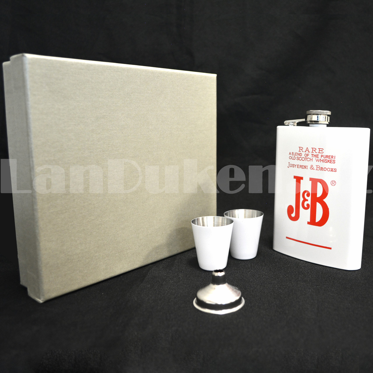 Мужской набор J&B (фляга 240 мл (8oz) 2 рюмки воронка) в подарочной коробке - фото 3 - id-p101386963
