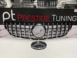 Решетка радиатора на CLS-class W218 2014-17 в стиле AMG GT (Хром полоски)