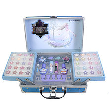 Markwins 1580375E Frozen Игровой набор детской декоративной косметики для лица в футляре палетка