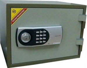 Сейф огнеупорный CS 001 ЕК Электронный код + ключ