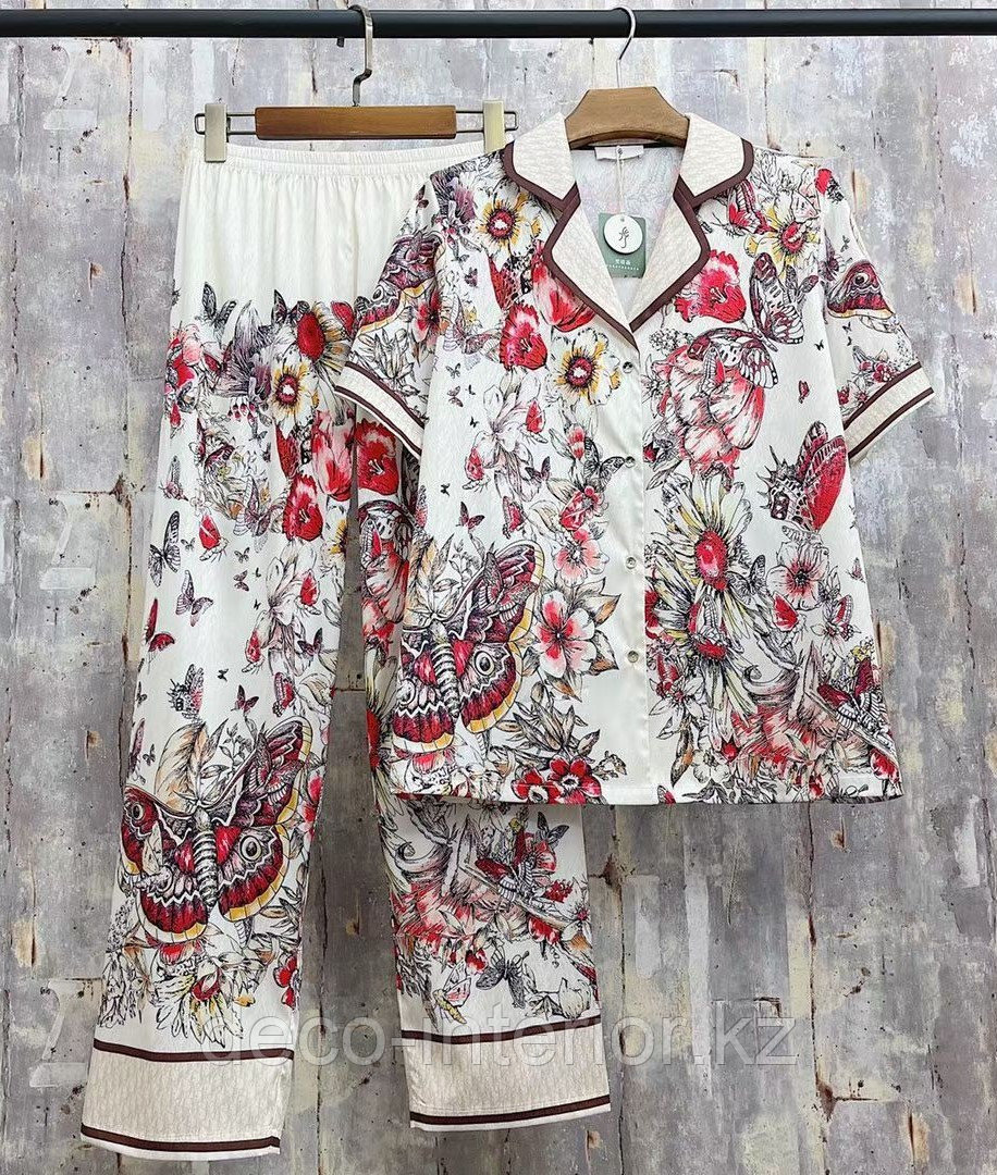 Пижама сатиновая Dior с цветочным принтом и бабочками - фото 1 - id-p101718722