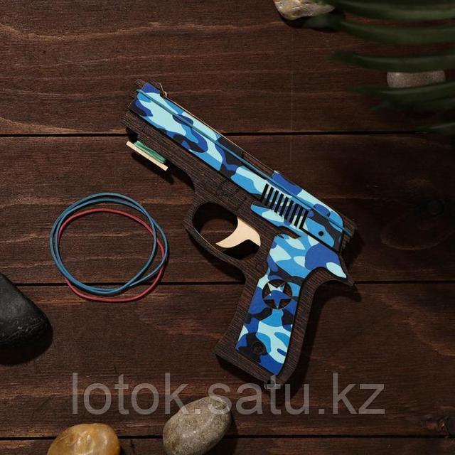 Жұқа ұзын пенистердің фотосуреттері Жалаңаш татар қызының мысығы