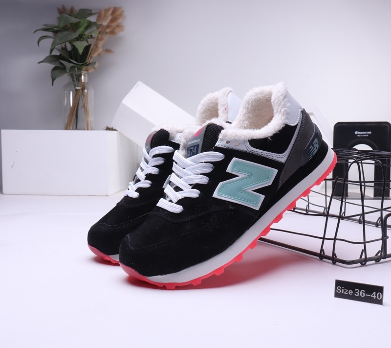 Зимние кроссовки New Balance с мехом (36, 37 размеры)