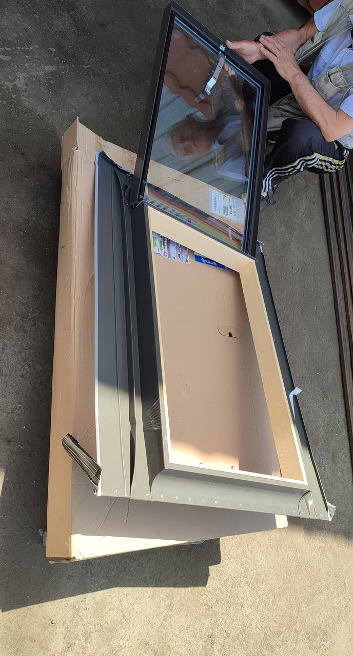 Окно люк OptiLook 46х75 см KRON mat предназначены для нежилых помещений с универсальным окладом, два стекла - фото 4 - id-p79687016