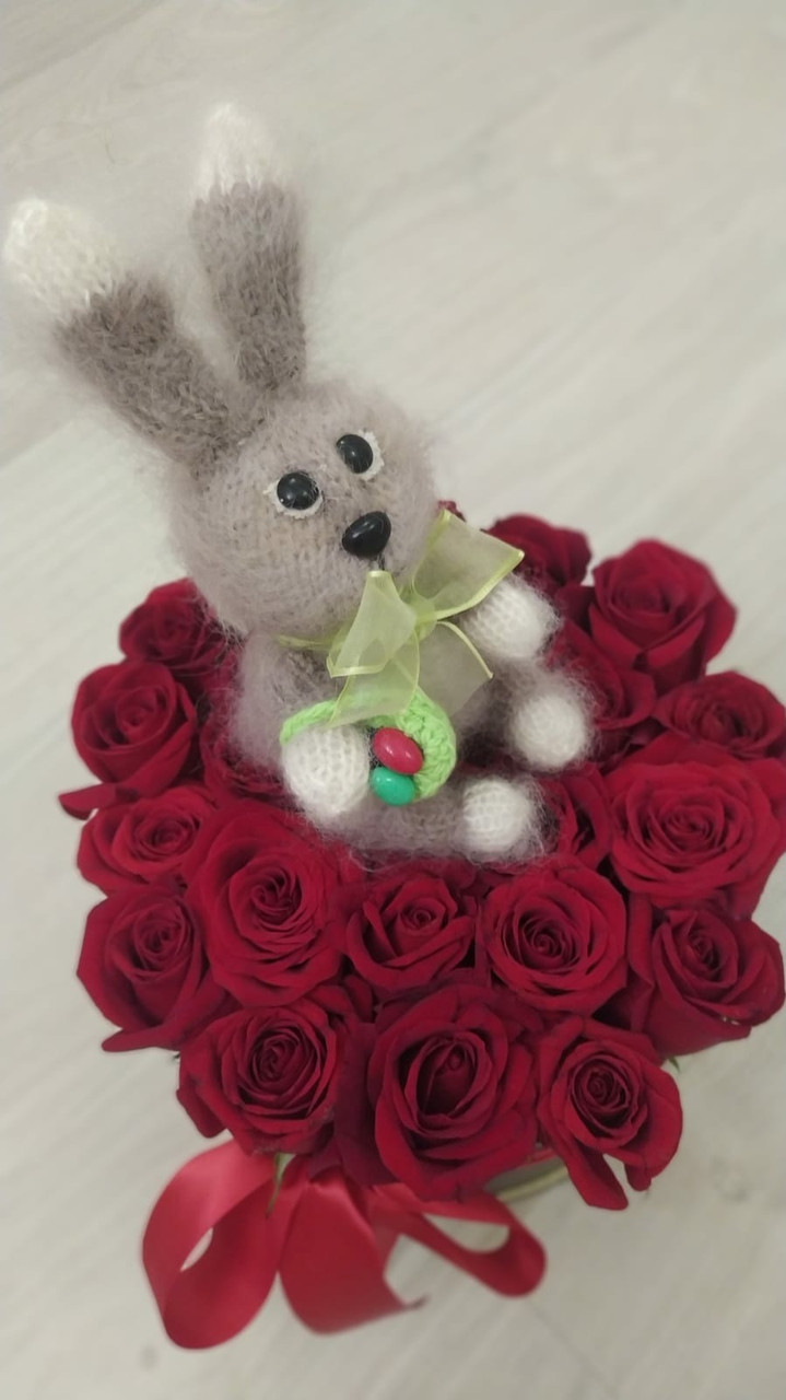 Интерьерная игрушка Зайка с корзинкой (бежевый)