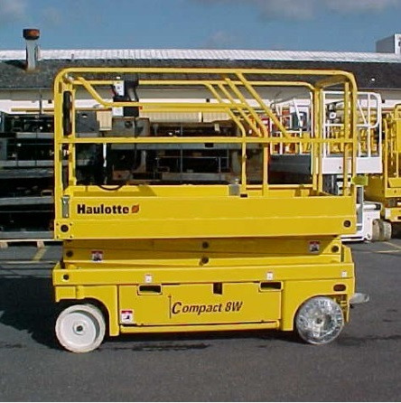 Самоходный ножничный электрический подъемник Compact 8W