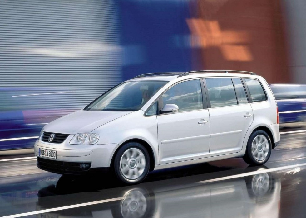 Переходные рамки на Volkswagen Touran I (Mk5) (2003-2006) с Bosch AL 3/3R на Hella 3/3R, фото 1