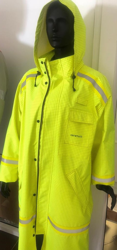 Порно видео онлайн: Әйелі сүйіктісін әкеледі (орыс)