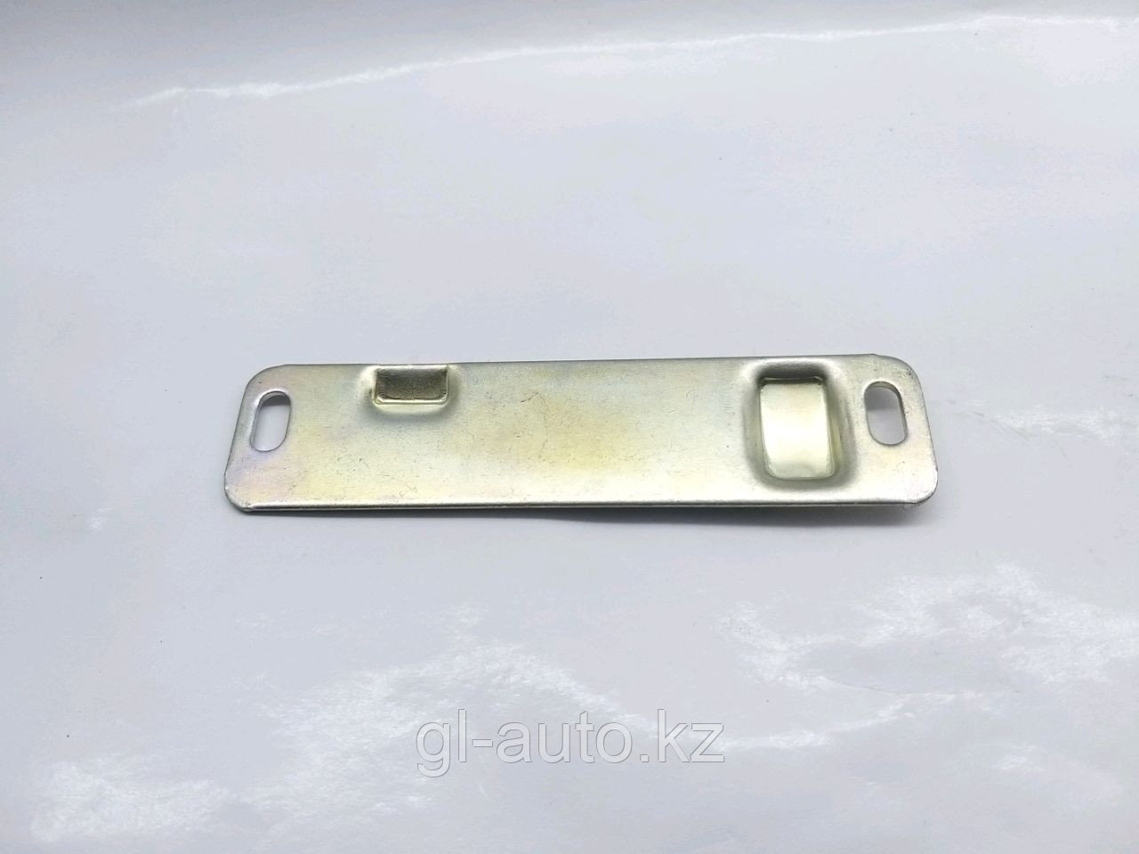 Защелка стопора задней правой двери Г-2705, 3221 нижняя