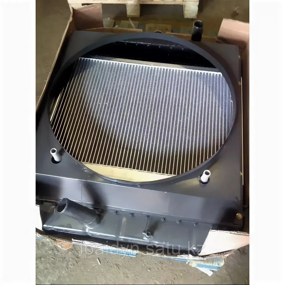 Радиатор xcmg. 5004578 - радиатор системы охлаждения xcmg zl30g. Радиатор охлаждения xcmg wz 30-25. Радиатор xcmg. Масляный радиатор xcmg lw300f.