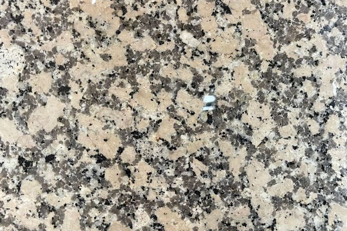 Гранит серый, "Жалгыз", 600х600х18мм плитка, полированная - фото 1 - id-p100789698