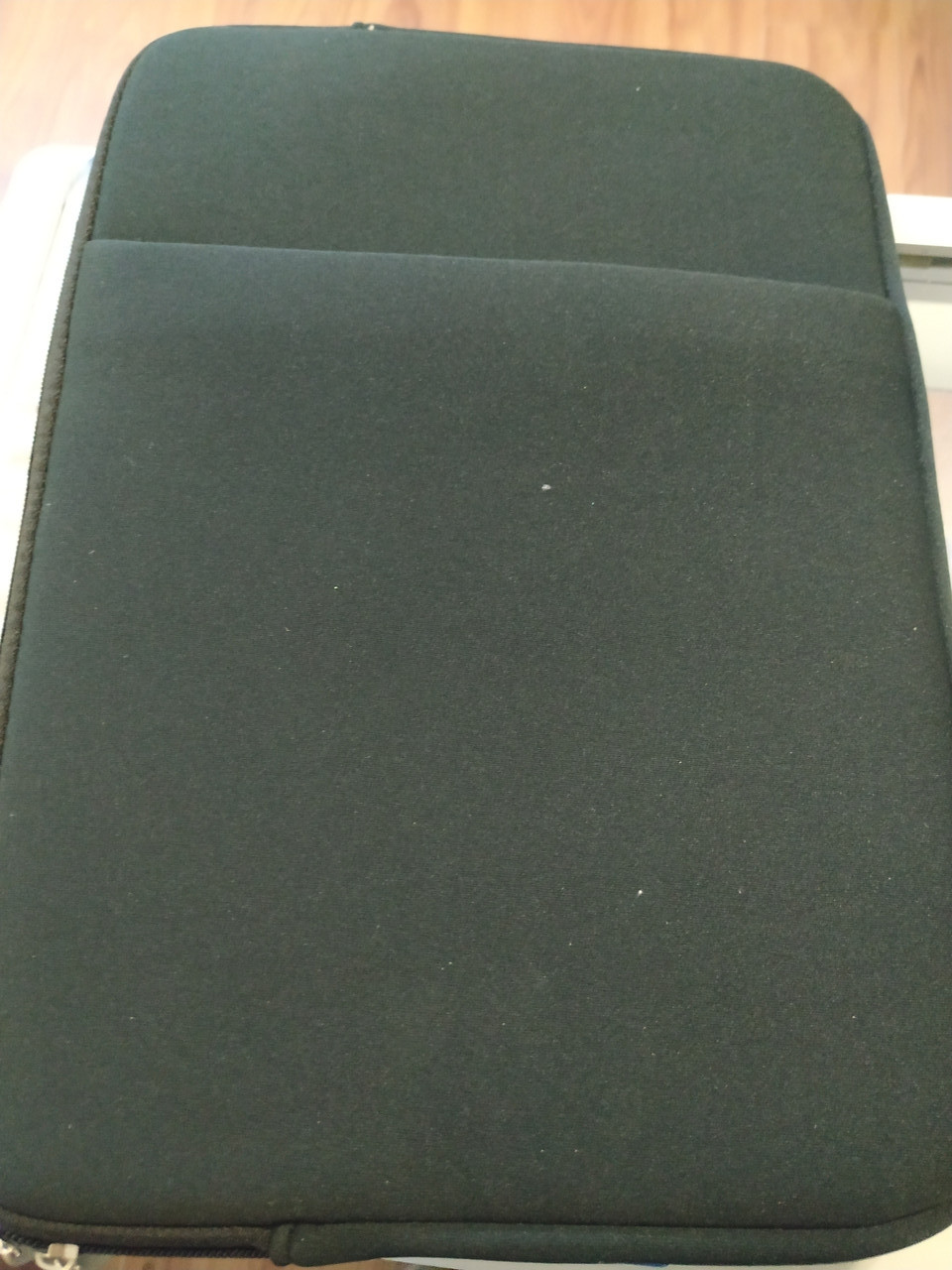 Чехол  для Apple MacBook 13", черный цвет