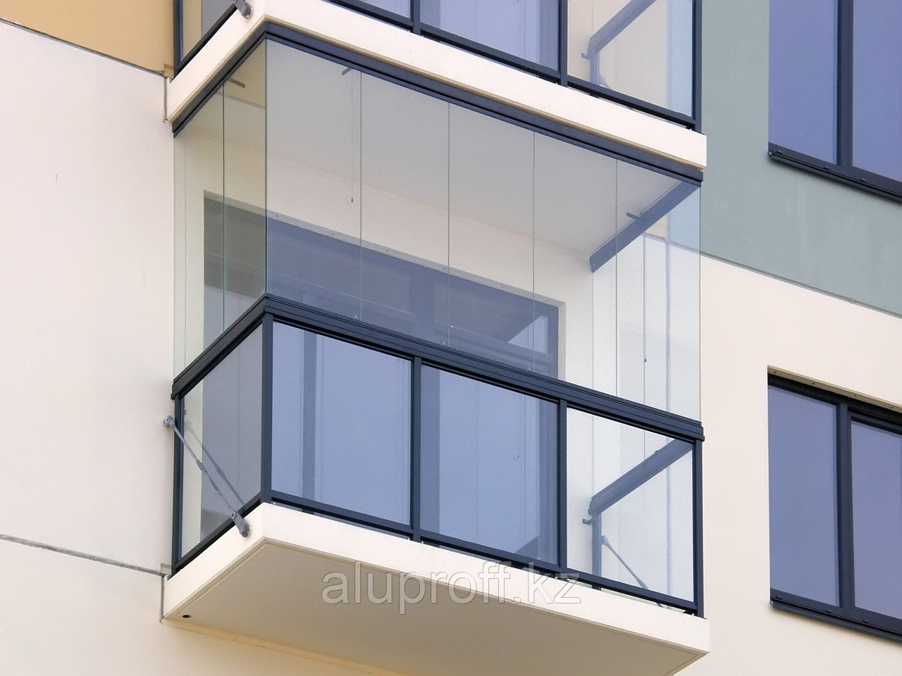 Безрамное остекление балконов - фото 1 - id-p102588357