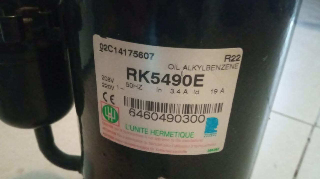 RK5490E    9000 BTU/H