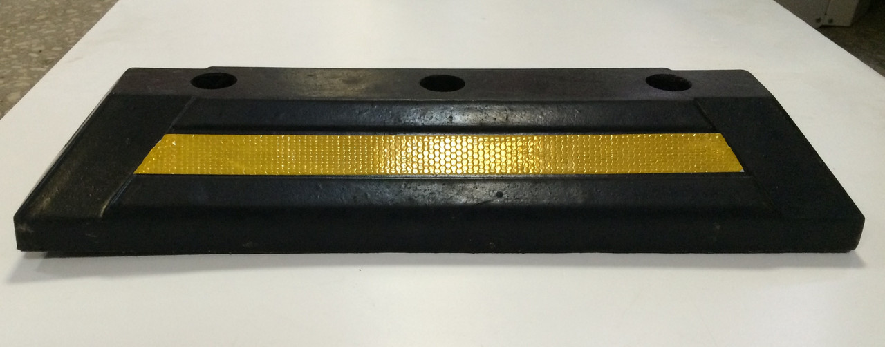 Колесоотбойник резиновый, отбойник для колеса, делиниатор. Астана