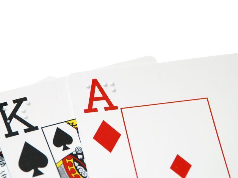 Игральные карты для незрячих и слабовидящих людей со шрифтом Брайля - фото 1 - id-p102733861