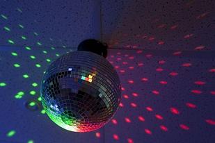 Зеркальный шар с приводом (для работы требуется источник света)