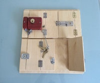 Тактильно-развивающая панель тип 4 (с набором замочков)