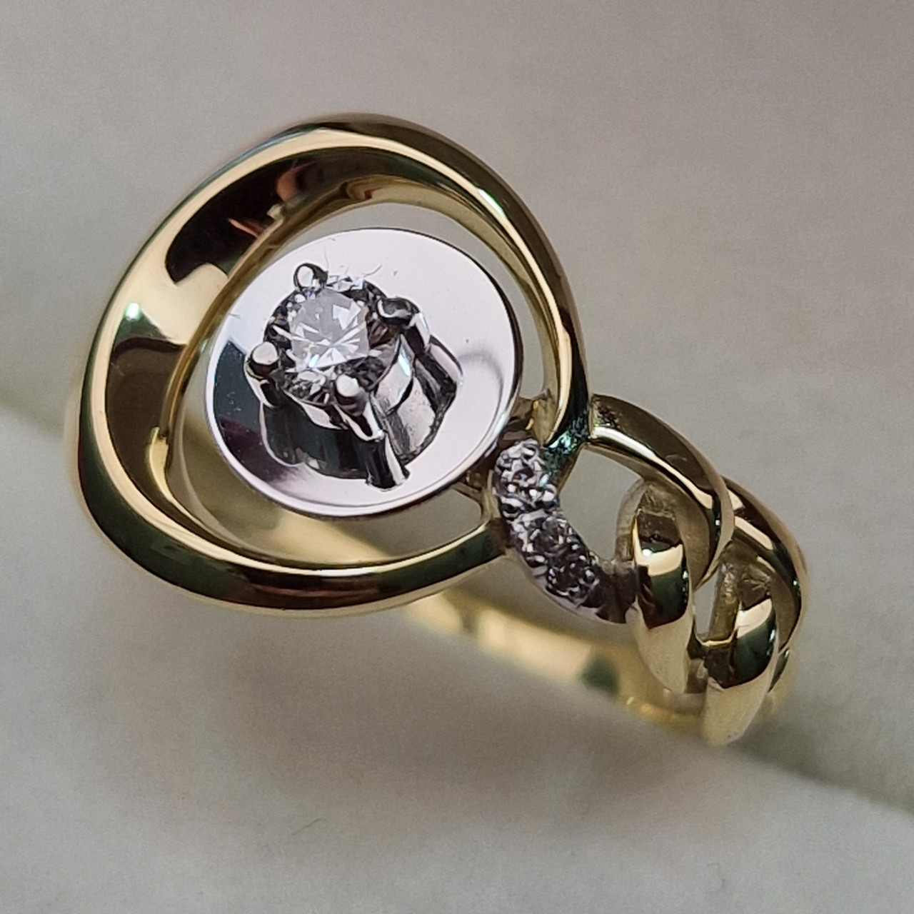 Золотое кольцо с бриллиантами 0.13Ct SI1/K, VG-Cut