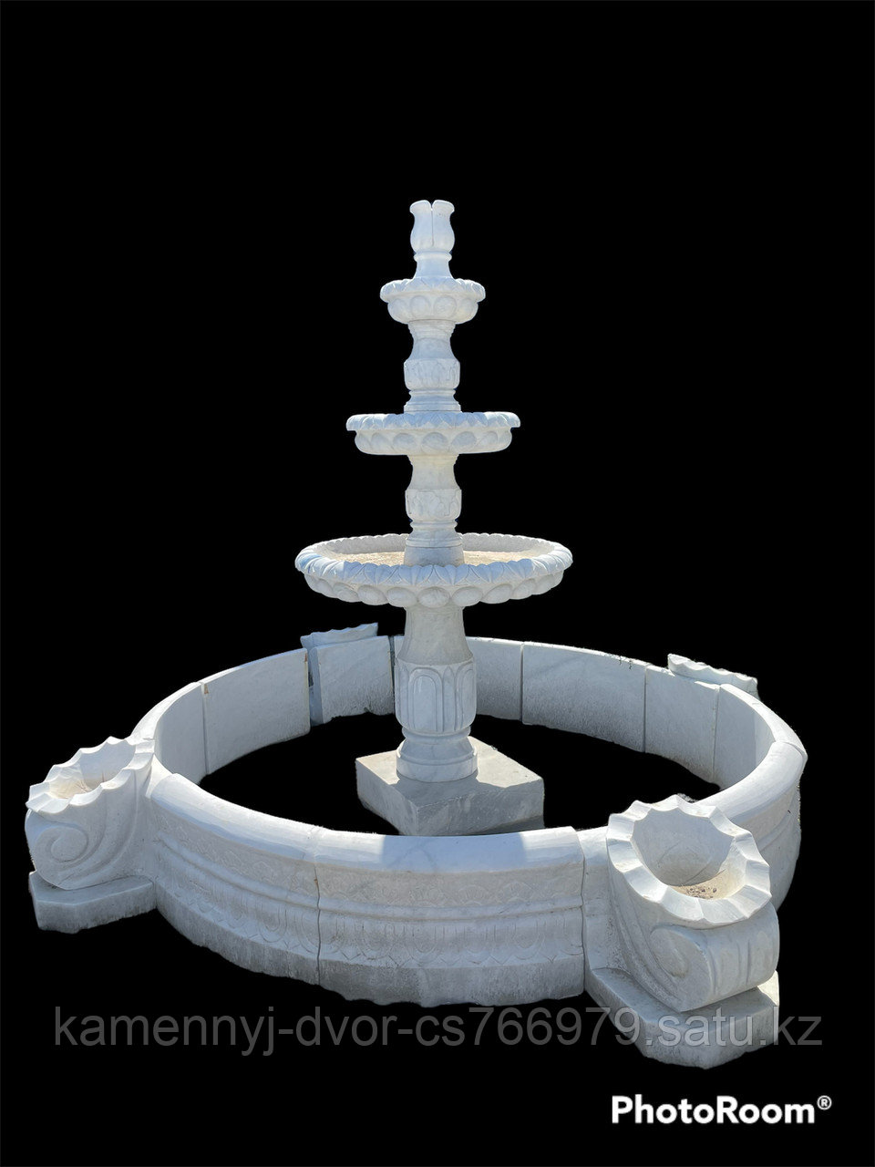 Белый мраморный фонтан - фото 1 - id-p102782478