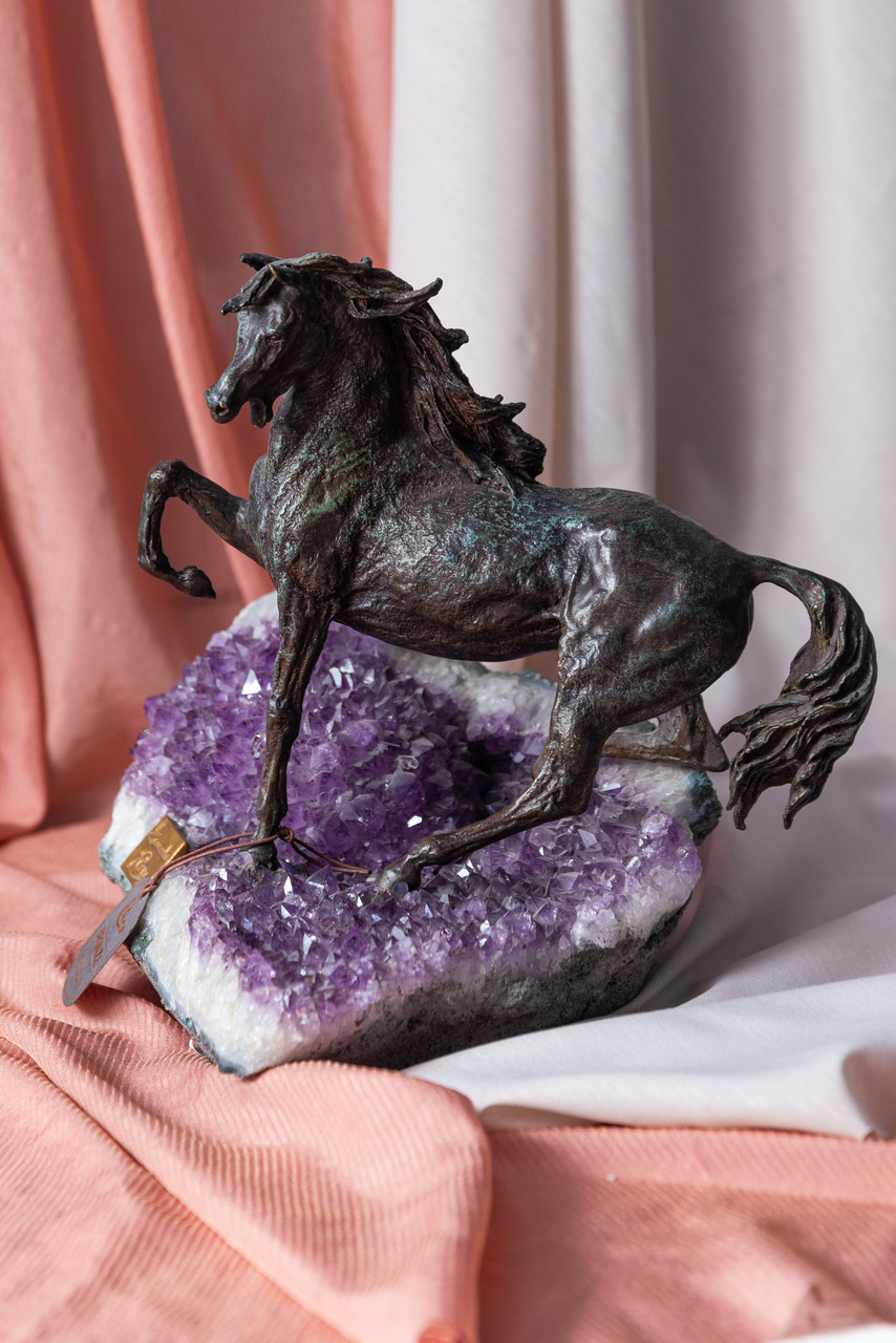 Скульптура металлической лошади Еbano