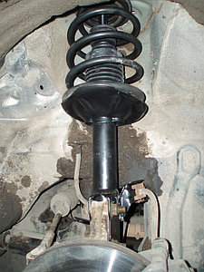 Nissan-да амортизаторларды ауыстыру