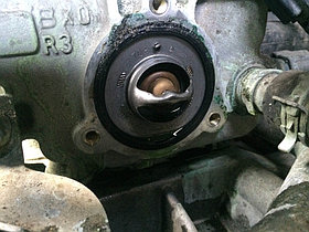 Nissan термостатын ауыстыру