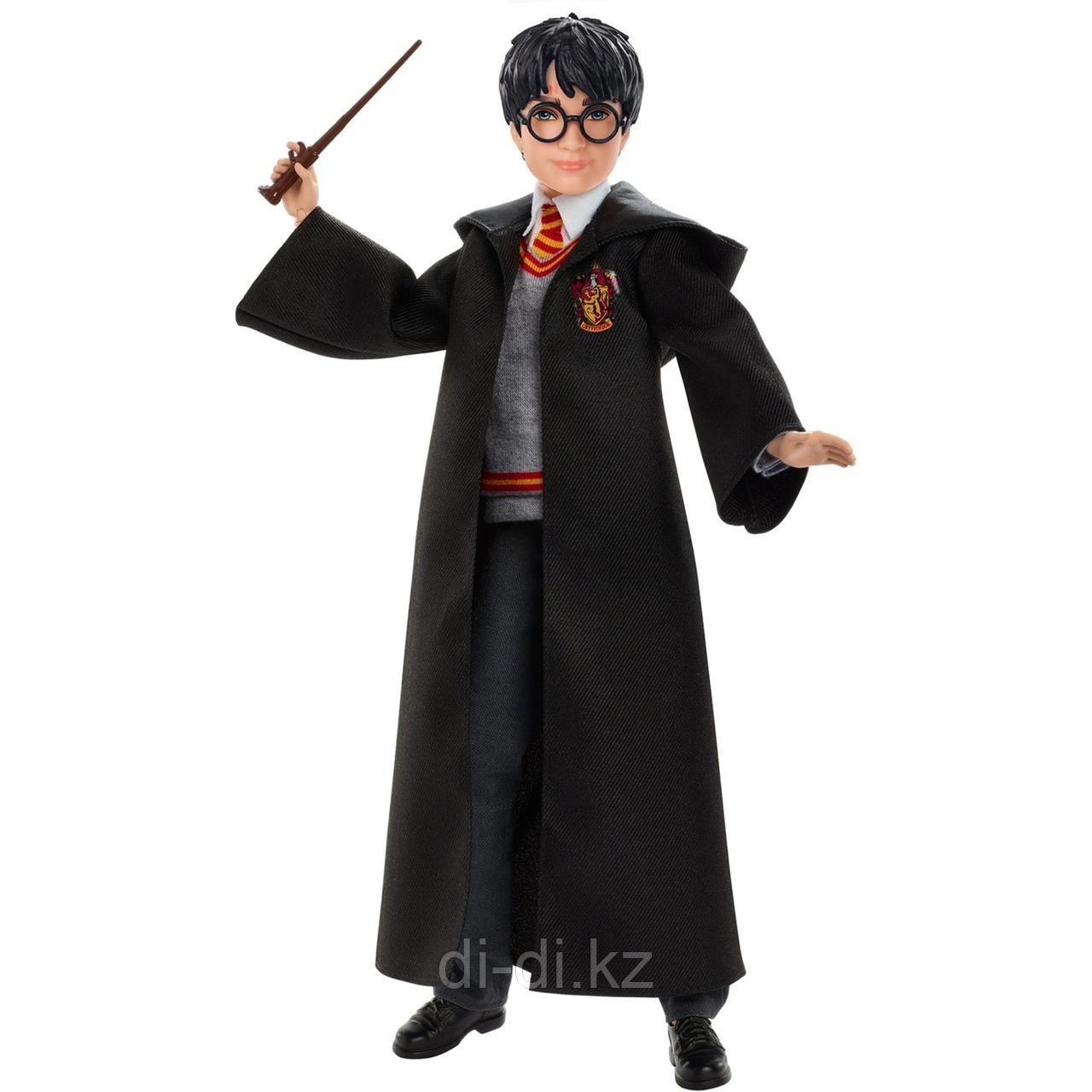 Mattel Harry Potter Фигурка Гарри  Поттера с мантией, FYM50