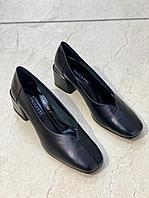 Туфли женские черного цвета на устойчивом каблуке. Размер 38,41.