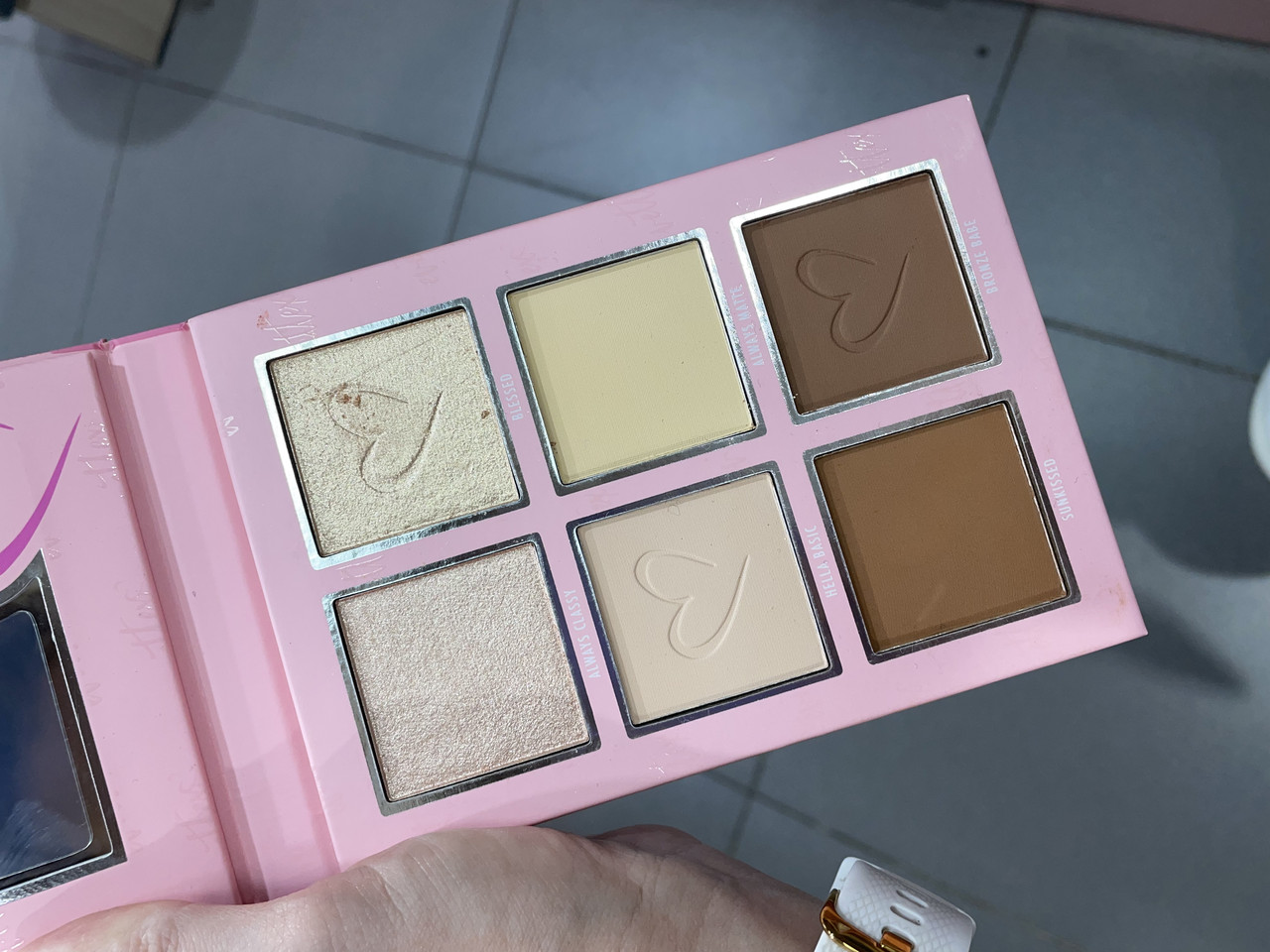 Beauty Creations ПАЛИТРА ДЛЯ КОНТУРИНГА SNATCH ME FACE