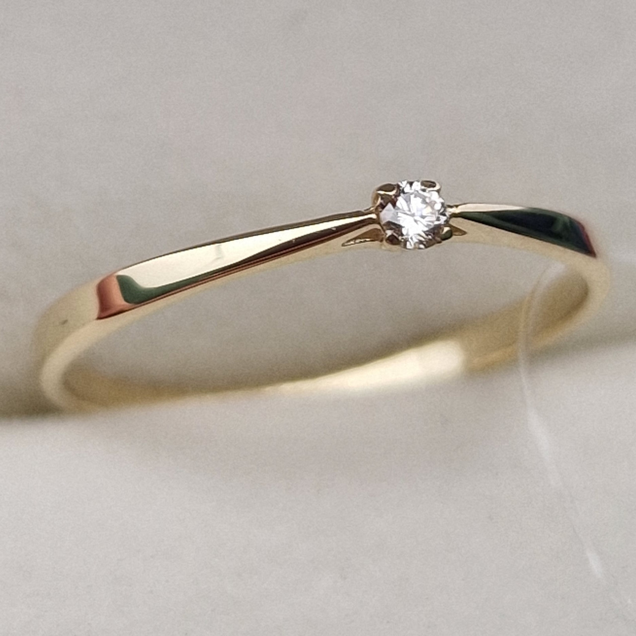 Золотое кольцо с бриллиантами 0.03Сt VS1/G, VG - Cut
