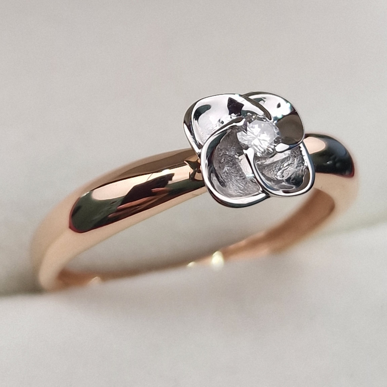 Золотое кольцо с бриллиантами 0.057Сt VS2/I, VG - Cut