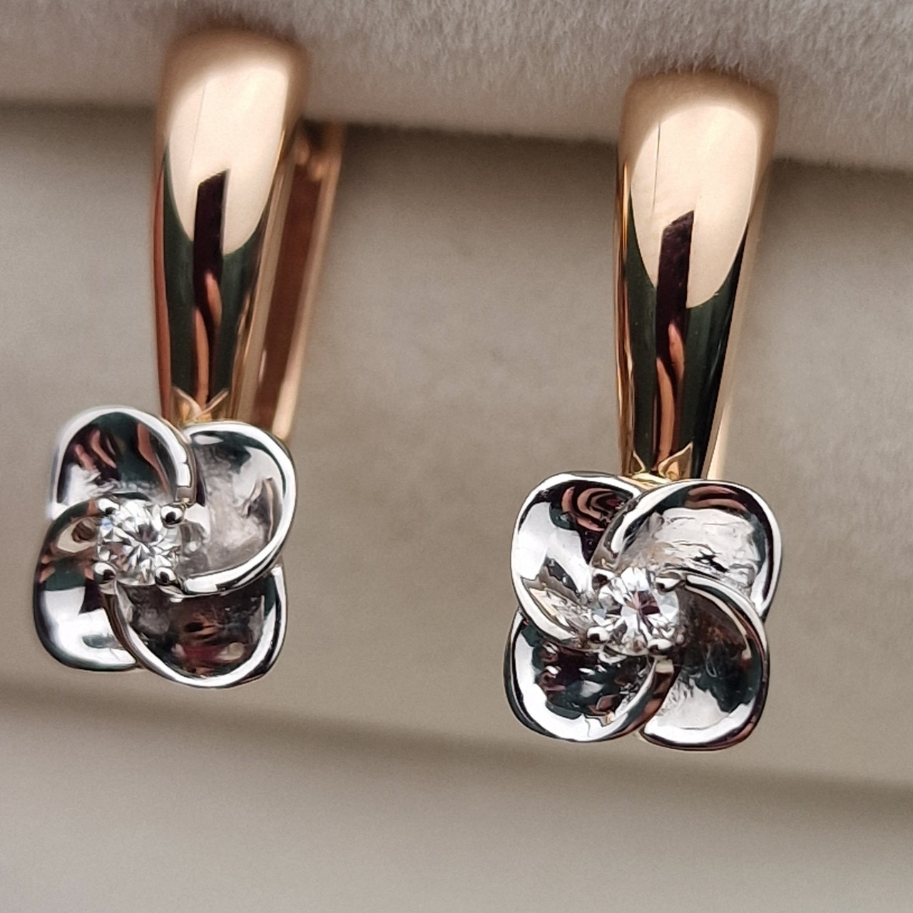 Золотые серьги с бриллиантами 0.086Ct VS2/I, VG-Cut