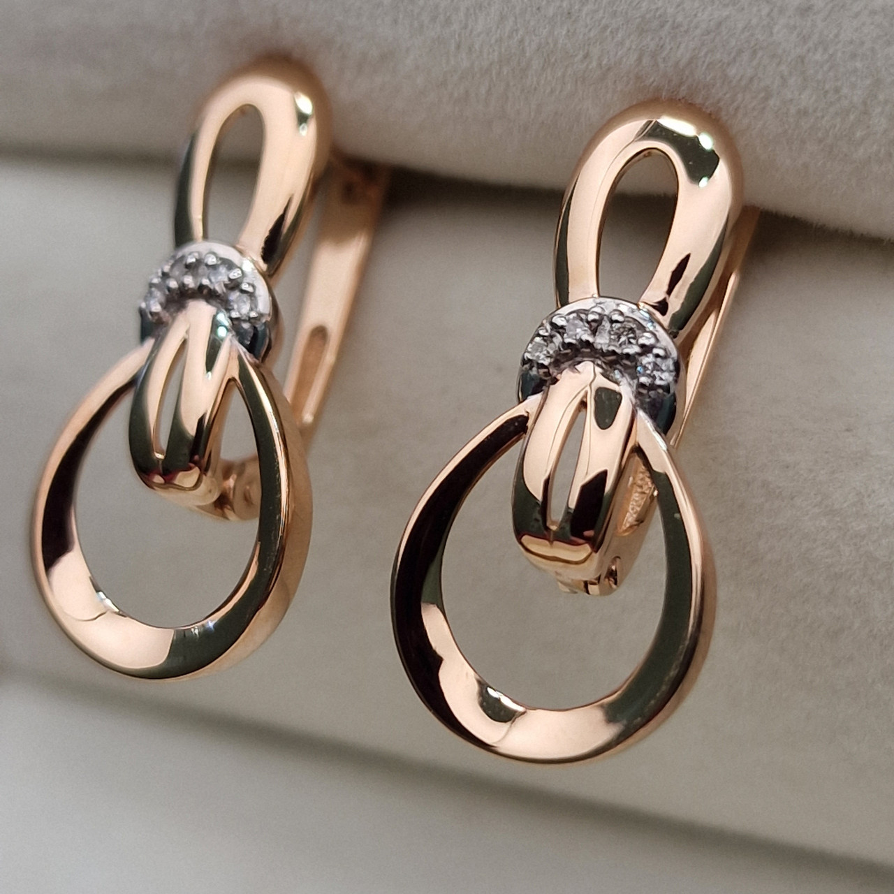 Золотые серьги с бриллиантами 0.041Ct VS1/G, VG-Cut