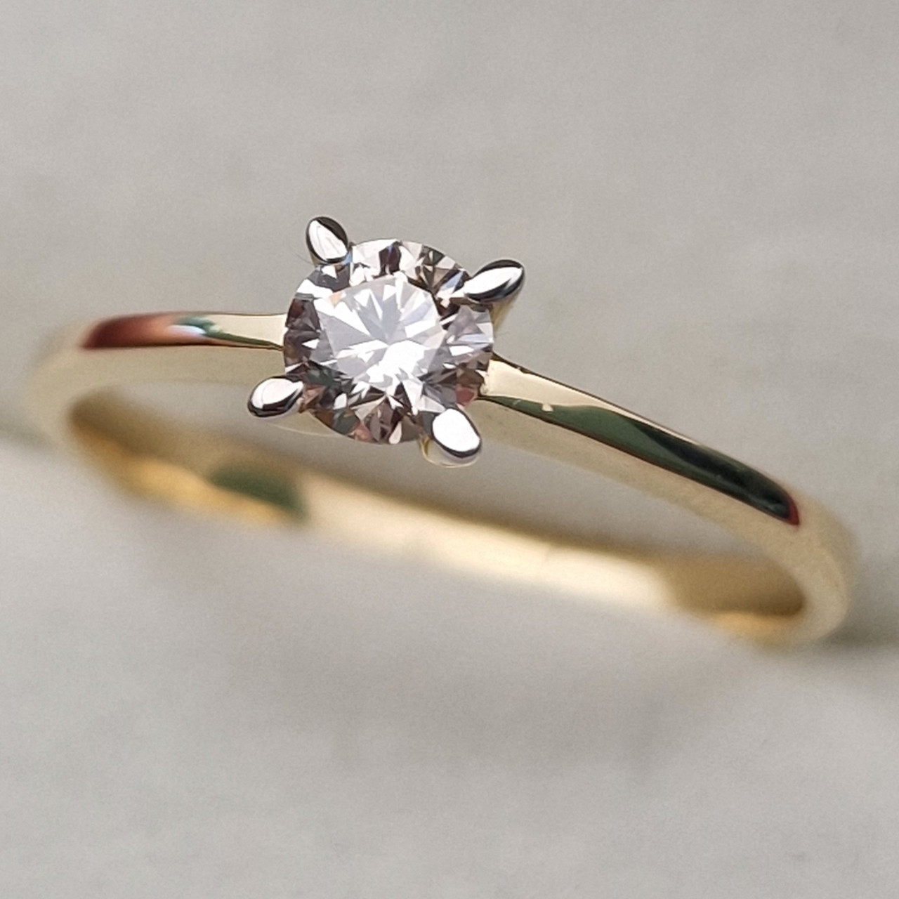 Золотое кольцо с бриллиантами 0.307Сt VVS1/L, VG - Cut