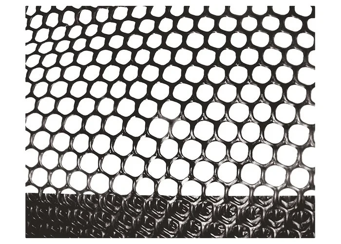 Сетка газонная в рулоне 2х30, ячейка 9х9 мм, черная. Россия
