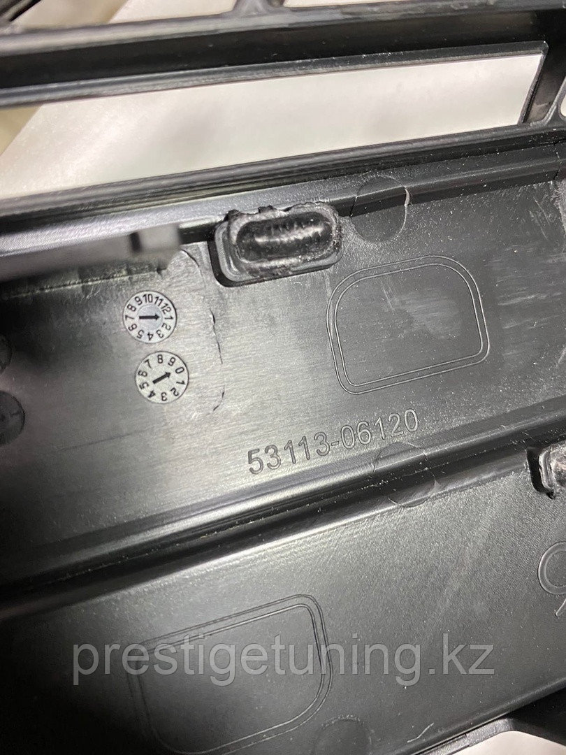 Решетка в бампер на Camry V70 2018-21 (Серый цвет) - фото 4 - id-p103219149