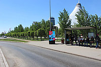 Дисплеи возле остановок в Астане, фото 1