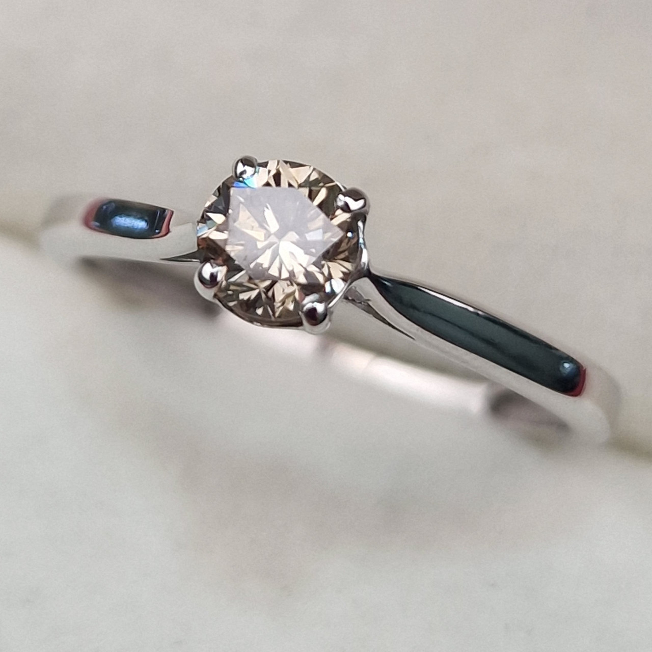 Золотое кольцо с бриллиантом 0.45Сt VVS1/N VG - Cut