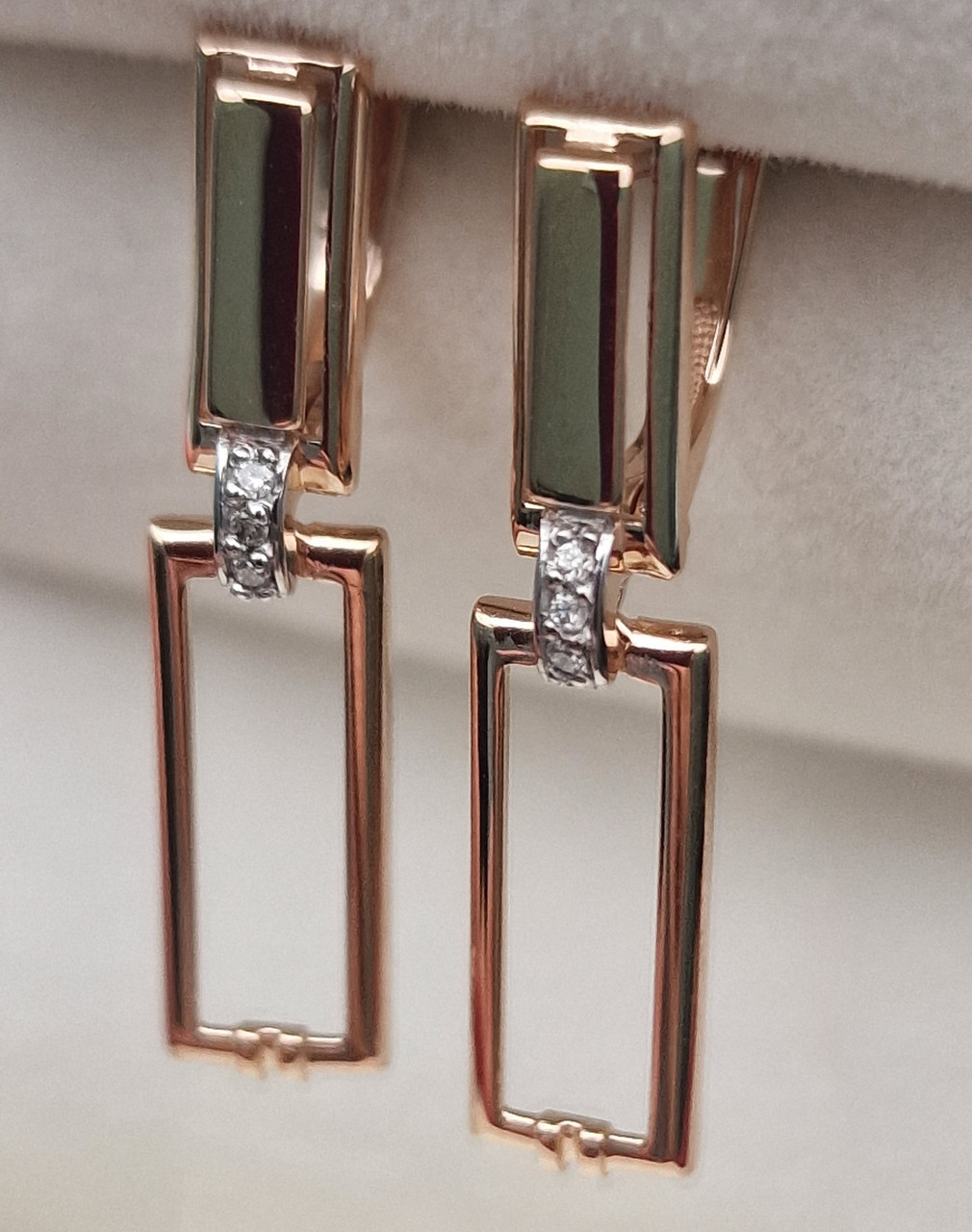 Золотые серьги с бриллиантами 0.020Ct VS1/G, EX-Cut