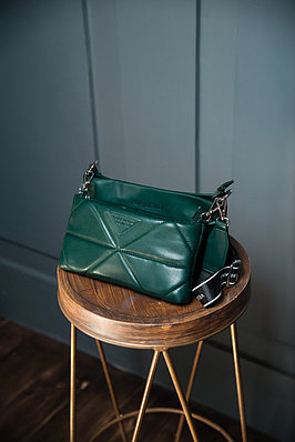 Женская сумка Velina Fabbiano / Цвет: Зеленый, Фиолетовый.