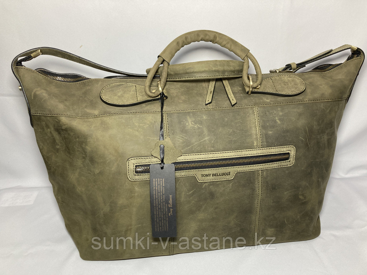 Дорожная сумка из натуральной кожи от итальянского бренда "Tony Bellucci".